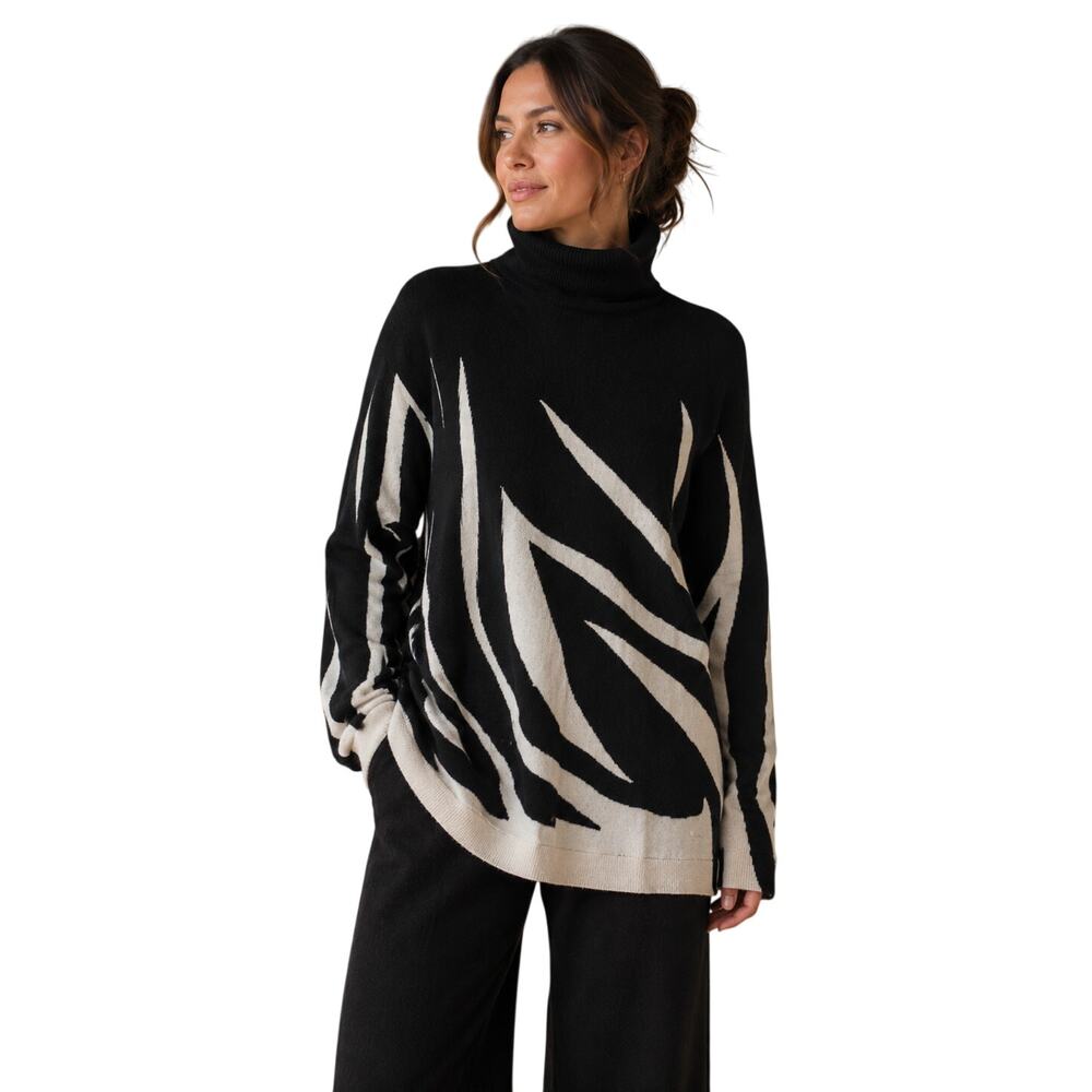 Jolibel Sweater Large Black White Turtleneck Lightweight Knit Abstract Top